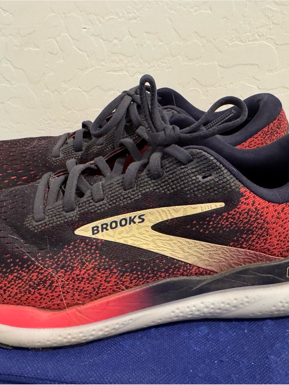 Brooks Women's Ghost 16 Neutral Running Shoes - Black and Pink
